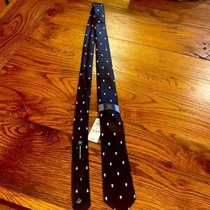 NWT skull pattern INC necktie